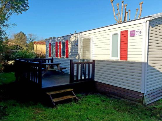 Babord Mobil home Flibustier + 1 véhicule + TV