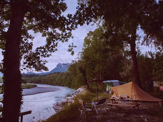 Stellplatz Zelt Flussufer - am rande der Drôme