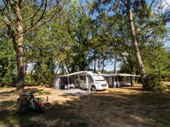 Stellplatz Wohnwagen **