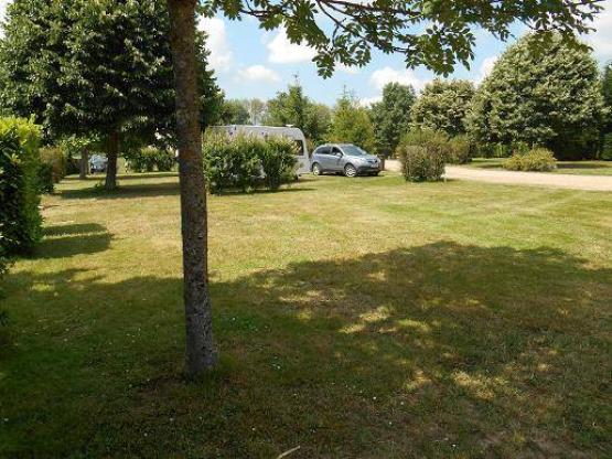 Stellplatz Castel Premium - Strom 20 A - Abwasser - Fließwasseranschluss - 112