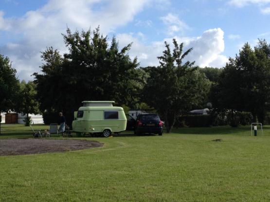 Comfort Package (1 tent, caravan or motorhome / 1 car / electricity 6A)