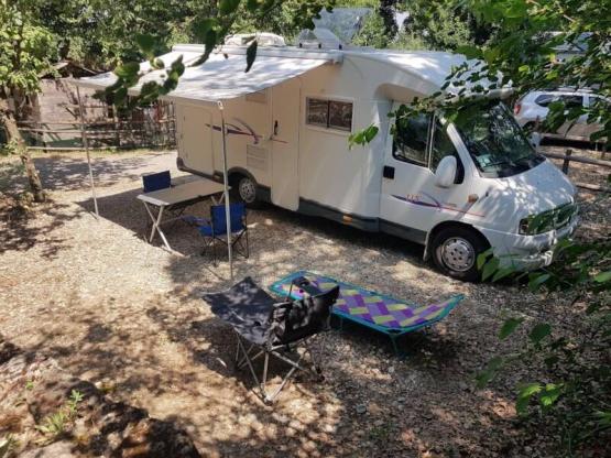 Stellplatz ohne Strom: camping car / Zelt / Wohnwagen+2 pers