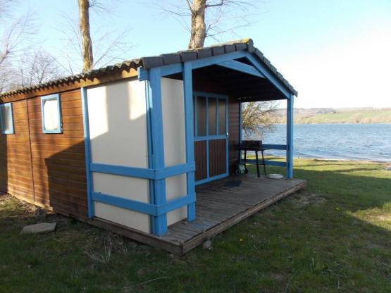Hölzerner Bungalow + WC 20 m²