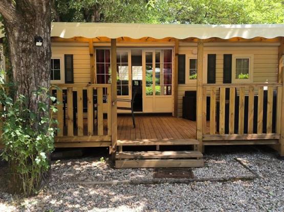 Mobilheim mit 3 Schlafzimmern + ausziehbarem Sofa – 8 Personen, KLIMAANLAGE/TV