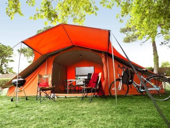 Pauschale READY TO CAMP 20m² (2 Schlafzimmer) + Strom + Kühlschrank