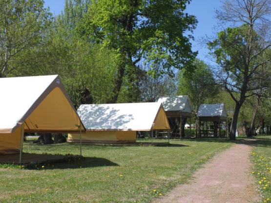 Treck Zelt Standard 1 zimmer (ohne Sanitäranlagen)