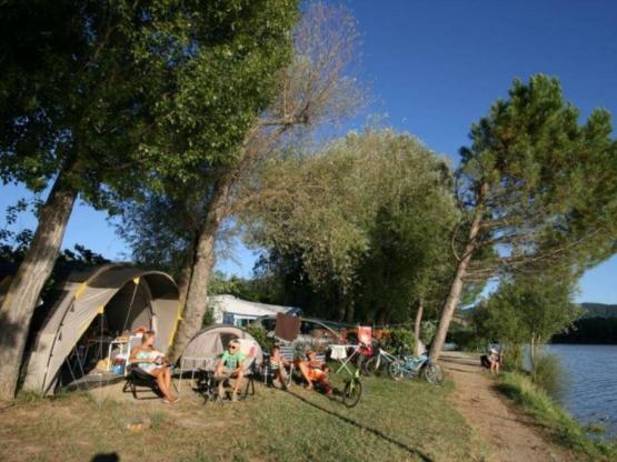 Confort pitch 130 m², lakeside