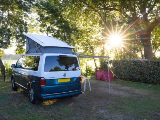 Stellplatz Komfort  / Strom + Blick aud die Loire