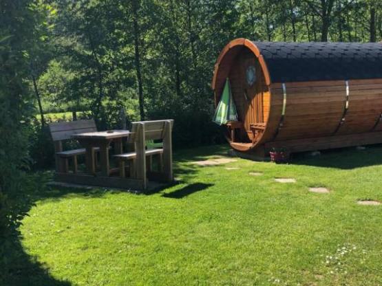 Barrel hut or trailer - UNUSUAL NATURE - 1 Bedroom - without bathroom, without TV