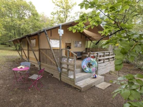 Zelt Insolite Nature Family 3*