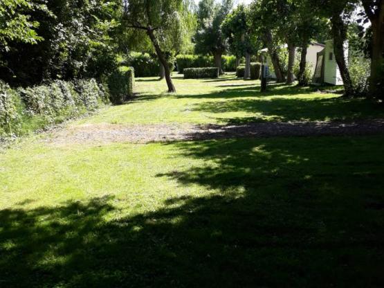 Stellplatz + Auto + Zelt oder Wohnwagen