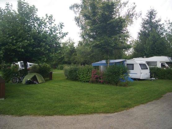 Confort Package (1 tent or caravan / 1 car / electricity 10A)