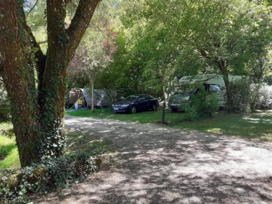 Standplaats : tent, caravan of kampeerder