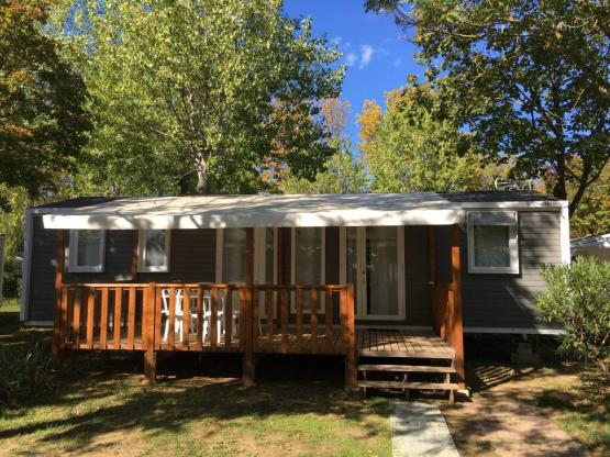 Stacaravan  Premium 38m²   (3 Slaap)kamer-6 pers) + TV + Klimaat + overdekt terras