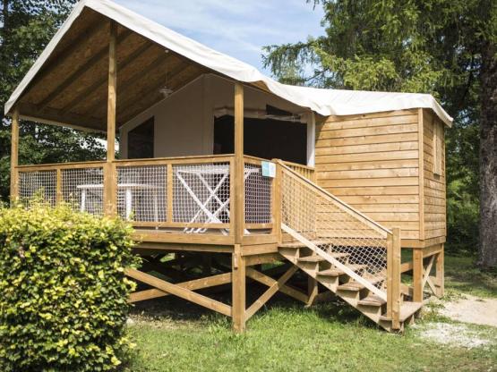 Holzhütte auf Pfählen 22m²