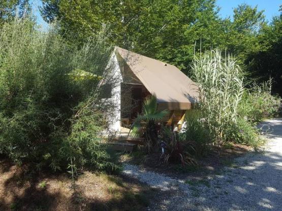 Lodge/umgebautes Zelt