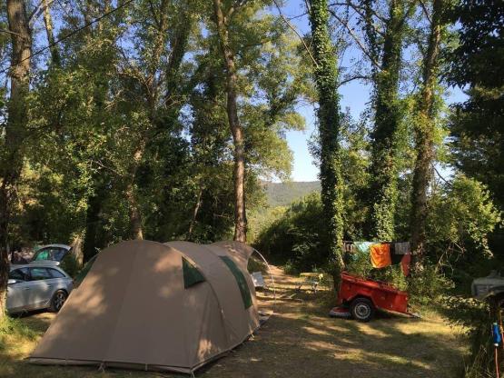 Campingplatz für Zelt ohne Strom,  in der ,,ramière” (1 Fahrzeug <2m + 1 Zelt oder 1 Anhängerzelt)