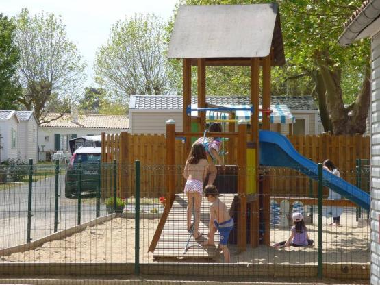 Pitch for tent, caravan or motor home from 1 to 6 people, 1 vehicle.