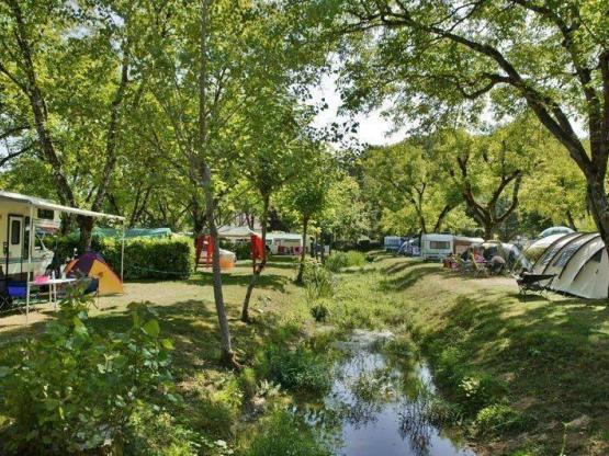 Stellplatz Nature (Zelt / 1 Auto)