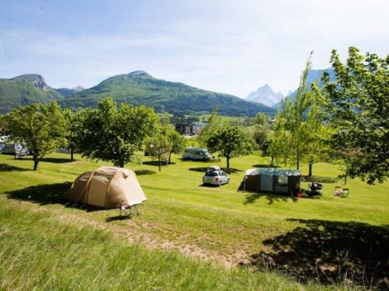 Stellplatz Zelt/ Wohnwagen / Auto / Wohnmobil / ohne Strom