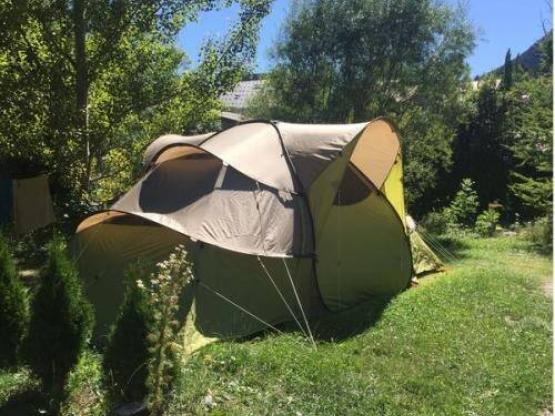 Pauschale: Stellplatz + Auto + Zelt oder Wohnwagen + Strom 10A