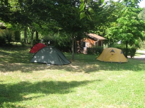 Stellplatz + 1 Auto + Strom