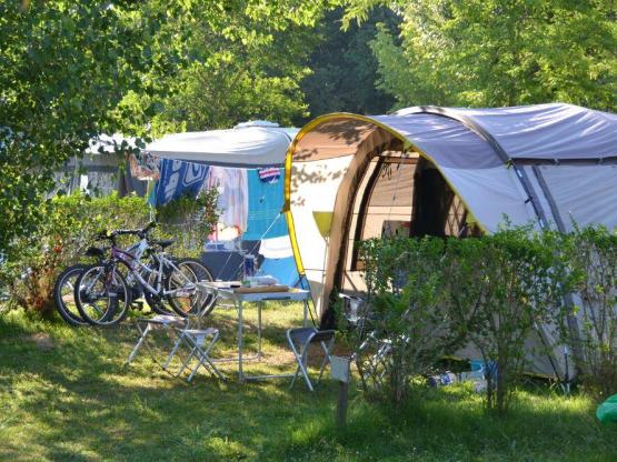 Stellplatz A (Zelt, Wohnwagen / 1 Auto)