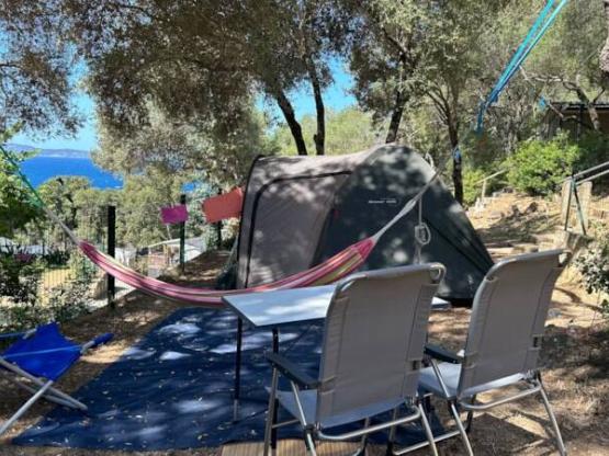 Großes Stellplatz: Zelt + Strom inklusive : 105 4-Sterne-Stellplätze,