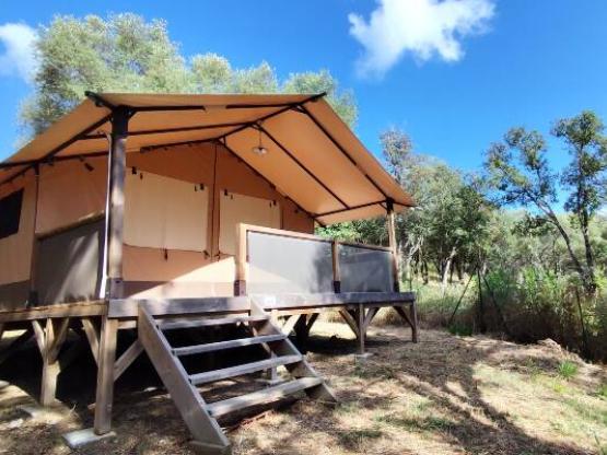 Zeltbungalow VICTORIA - 2 Zimmer. 23 tentes (L01 à L21)