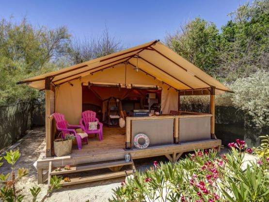 WALIBOU Lodge Confort, ca. 30m², auf Stelzen, 2 Zimmer,