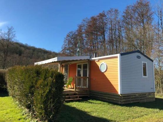 Mobilheim - PREMIUM - 2 Schlafzimmer - TV - mit überdachter Terrasse - Geschirrspüler