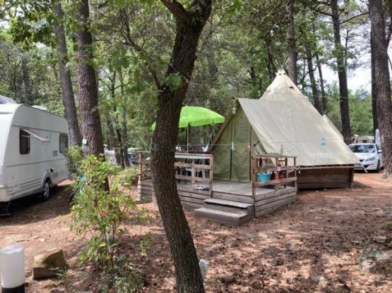 Zelt TIPI - 2 Schlafzimmer (2 Erwachsene maximal und 2 Kinder - 12 Jahre alt)