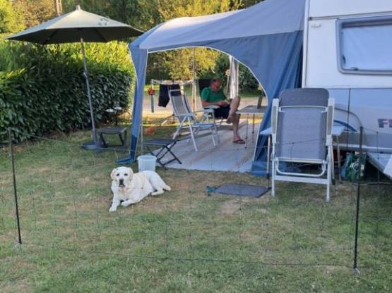 Stellplatz + Wohnwagen oder Wohnmobil