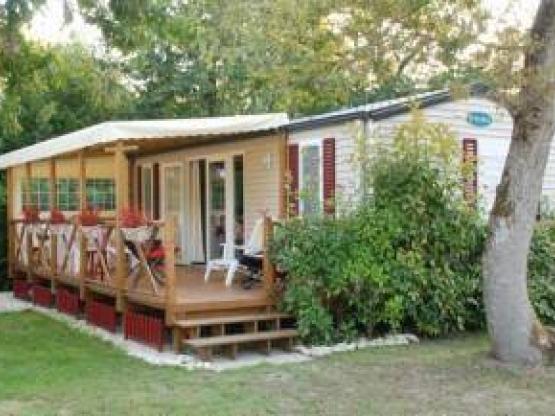 Mobilheim 2 Zimmer - überdachte Terrasse