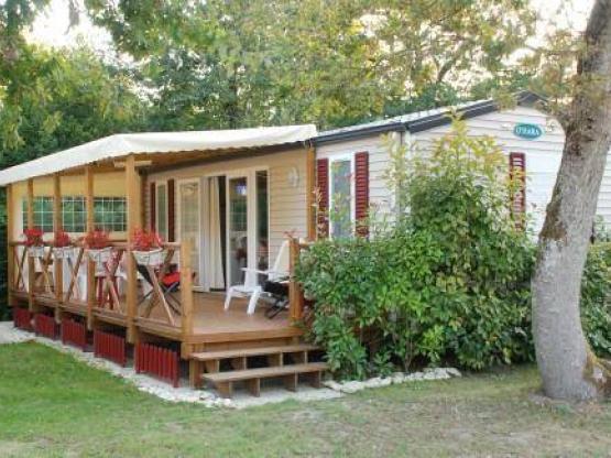 Mobilheim 3 Zimmer - überdachte Terrasse