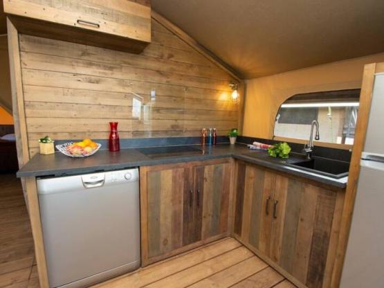 Lodge Premium 46m² 2 Zimmer + Plancha + Spüllmachine + Terrasse auf Pfählen