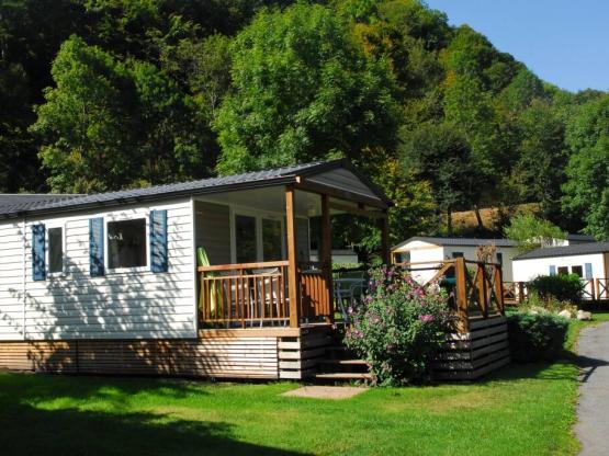 Mobilheim Confort EVASION 24m² - 2 Schlafzimmer - Halbüberdachte Terrasse 12m² + BBQ S/S