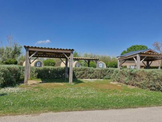 Stellplatz mit Laube