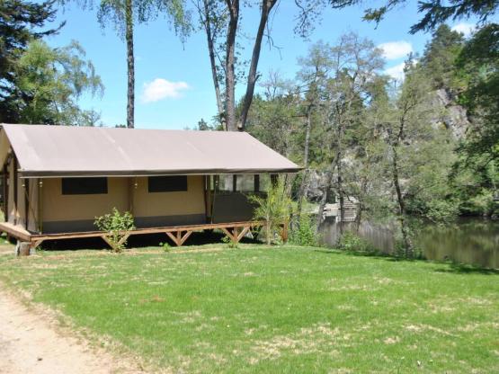 Zelt SAFARI TRAPPEUR Confort 35m² (2 Zimmer) + überdachte terrasse ohne Sanitäranlagen