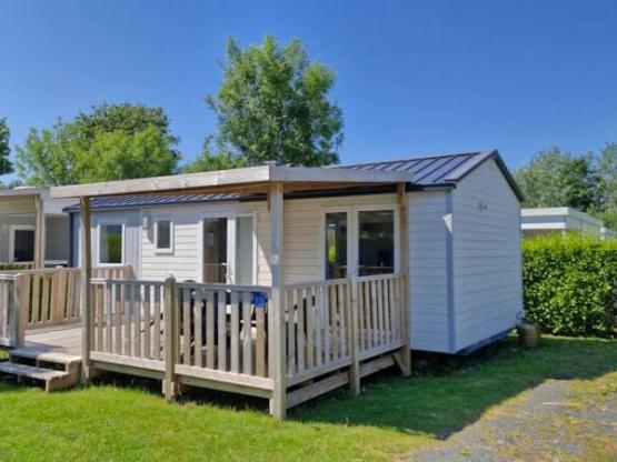 Comfort Stacaravan 32m² (3 bedrooms) + 10m² semi-covered terrace  + TV