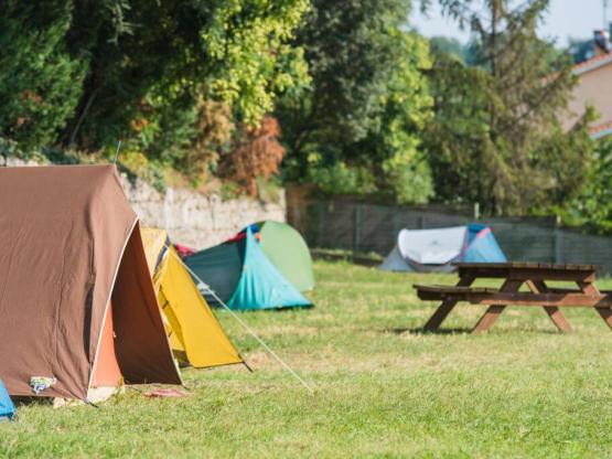 Zeltplatz / Optionales Fahrzeug