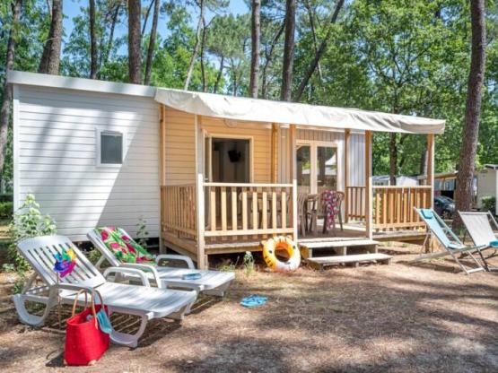 Mobilheim Confort TV 2sz | CONFORT - 26m² - überdachte Terrasse - TV - Plancha