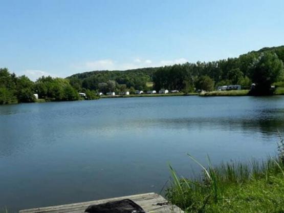 Lage - Privilege-Paket - am Teichrand - (mit optionalem Strom)