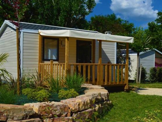 Mobilheim mit Klimaanlage 1 Zimmer - 20 m² + überdachte Terrasse von 8 m².