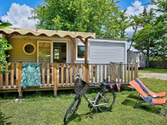 Mobilheim Confort 27m² 2 Zimmer+ Überdachte Terrasse + Klimaanlage +TV