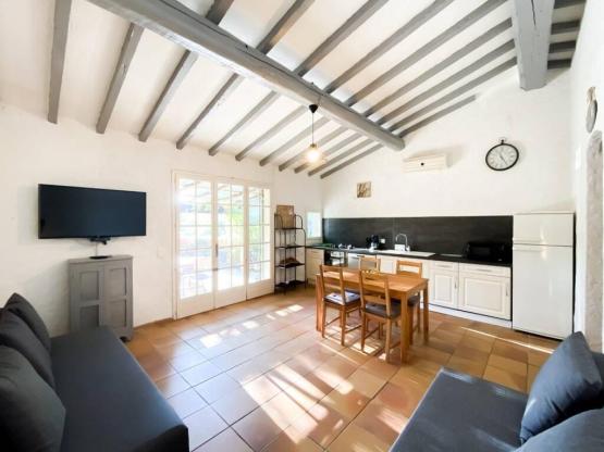 Kleines Komforthaus + 40m2 (1 Schlafzimmer) - klimatisiert