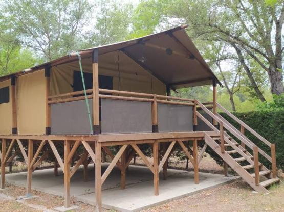 Lodge auf Pfählen Confort 30m² (2 zimmer) überdachte Terrasse 10m² (ohne Sanitäranlagen)