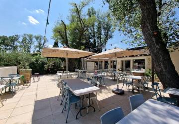 Flower Camping Les Rives de l'Aygues