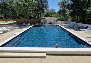 Flower Camping Les Rives de l'Aygues