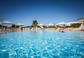 YELLOH! VILLAGE - LE PIN PARASOL*****